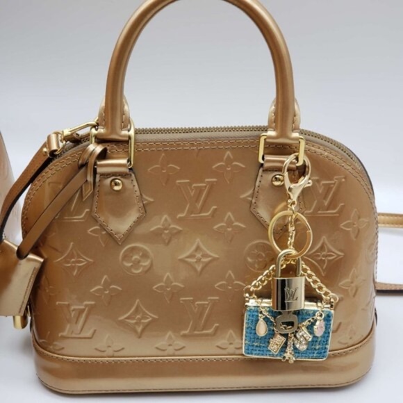 100% Auth Louis Vuitton Lock & Key with unbranded Bagcharm, Keycharm, Keychain - Picture 2 of 6